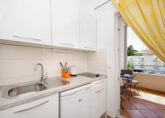 Srzic Apartment Makarska